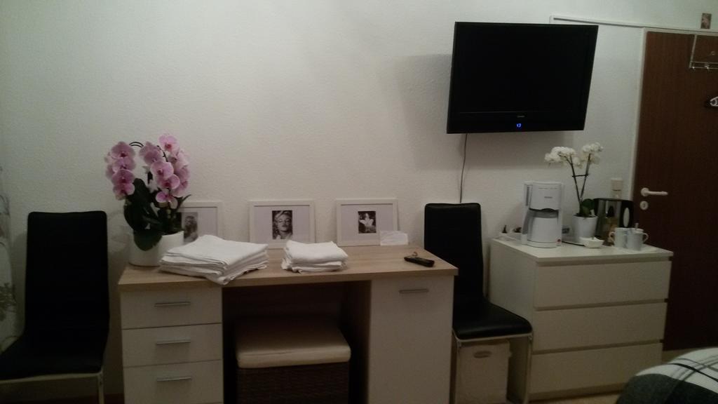 Privatzimmer Am Rathaus Κάσελ Εξωτερικό φωτογραφία